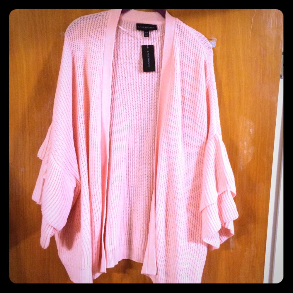 LANE BRYANT RUFFLE SLEEVE 26/28 NWT - Picture 2 of 7